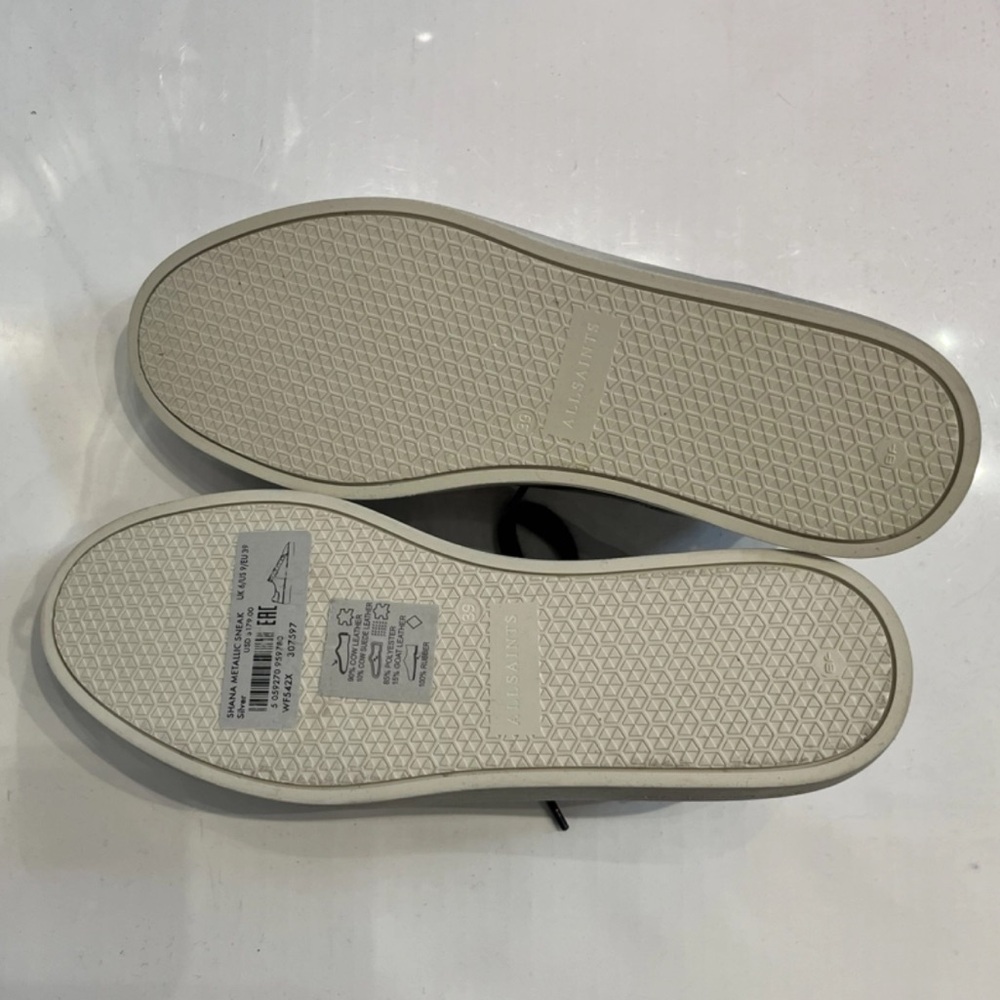 Shana Leather Metallic Sneaker BRAND NEW - Picture 3 of 7